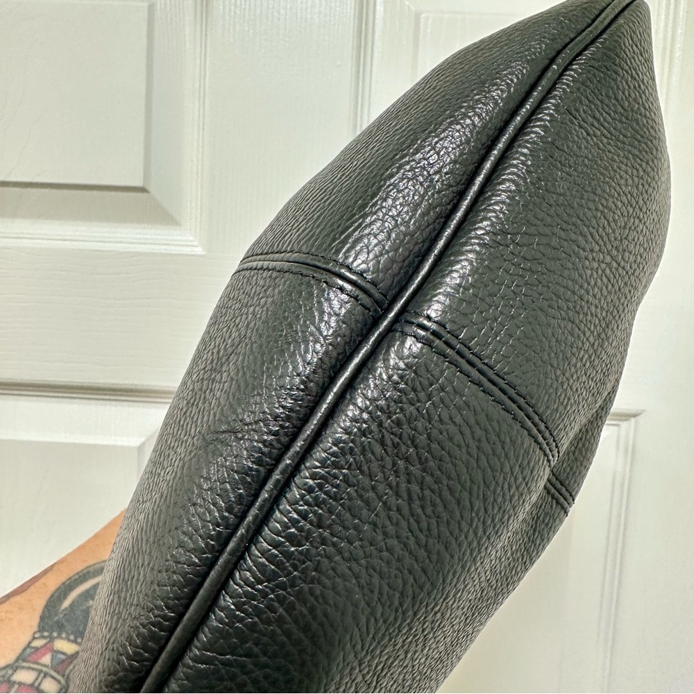Quince Hobo Bag Italian Pebbled Leather Black - Picture 10 of 12